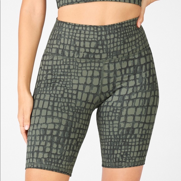 Fabletics High-Waisted Green Printed Biker Short - Picture 2 of 7